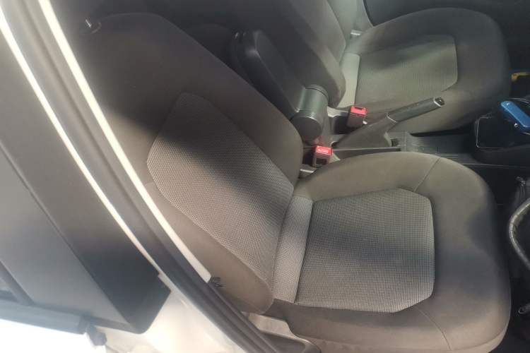 Used Volkswagen Jetta 2019 Dream Edition 1.5L Automatic Fashionable Version Right Front Seat