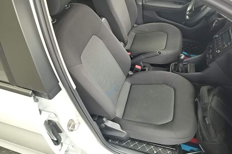 Used Volkswagen Jetta 2019 Dream Edition 1.4L Manual Fashion Version Right Front Seat