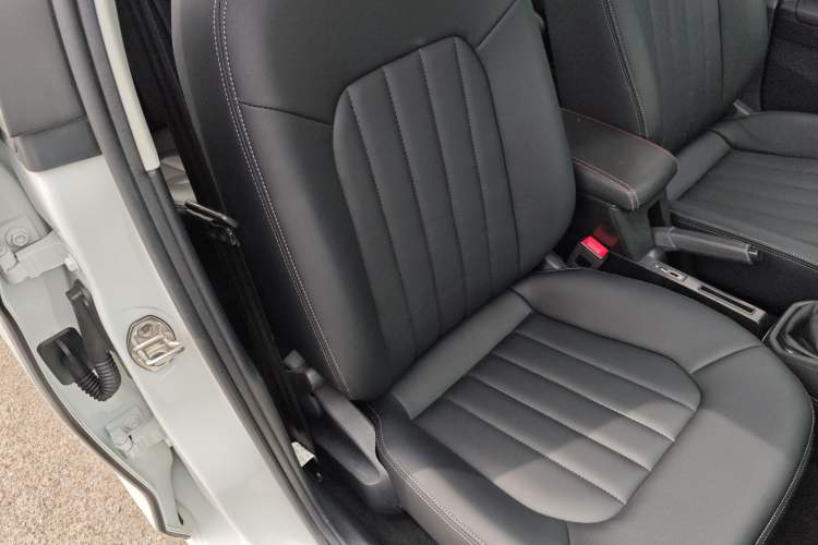 Used Volkswagen Jetta 2019 Dream Edition 1.5L Manual Fashion Version Right Front Seat