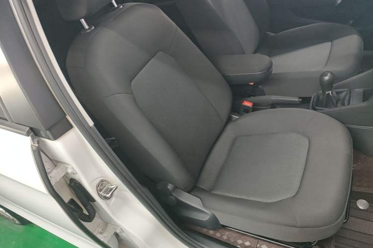 Used Volkswagen Jetta 2019 Dream Edition 1.5L Manual Fashion Version Right Front Seat