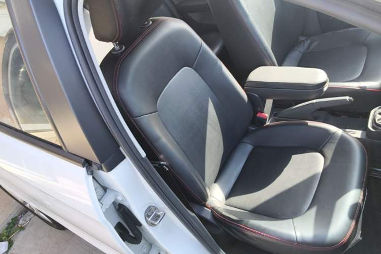 Used Volkswagen Jetta 2019 Dream Edition 1.5L Automatic Fashionable Version Right Front Seat