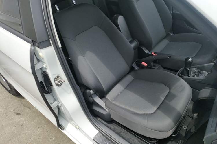 Used Volkswagen Jetta 2019 Dream Edition 1.4L Manual Fashion Version Right Front Seat