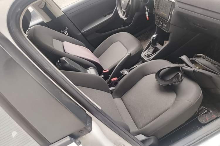 Used Volkswagen Jetta 2019 Dream Edition 1.5L Automatic Fashionable Version Right Front Seat