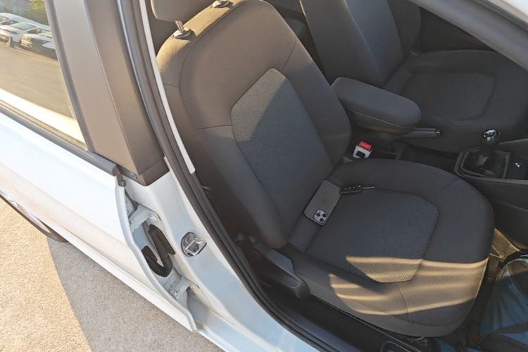 Used Volkswagen Jetta 2019 Dream Edition 1.5L Manual Fashion Version Right Front Seat