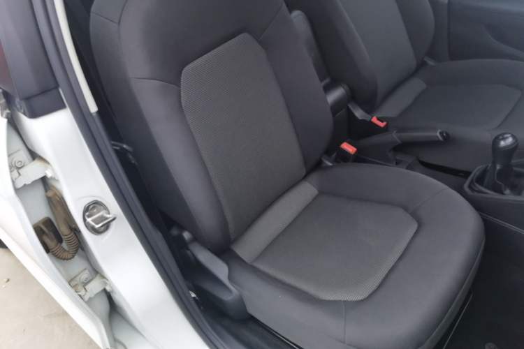 Used Volkswagen Jetta 2019 Dream Edition 1.5L Manual Fashion Version Right Front Seat