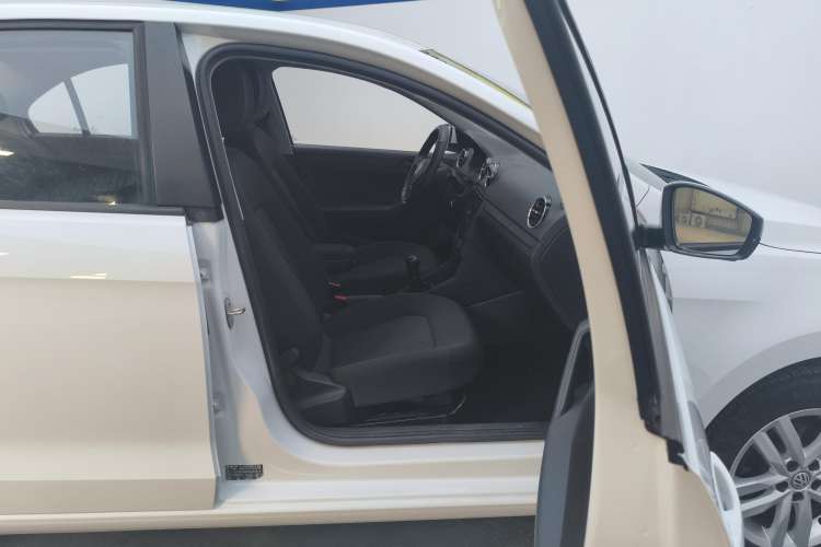 Used Volkswagen Jetta 2019 Dream Edition 1.4L Manual Fashion Version Right Front Seat