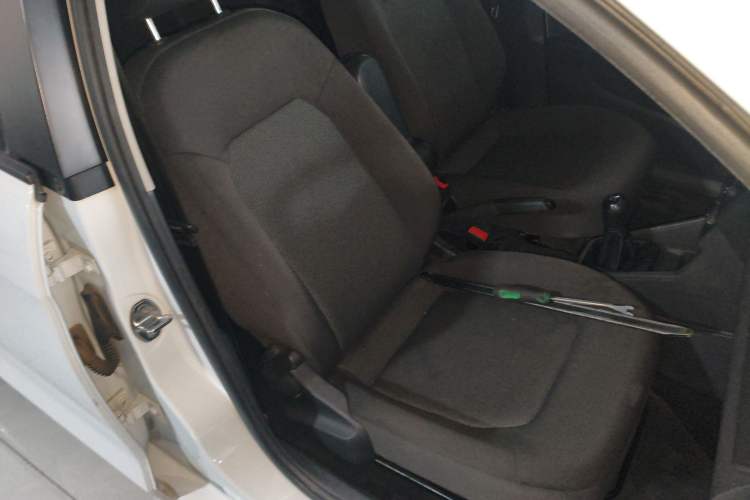 Used Volkswagen Jetta 2019 Dream Edition 1.5L Manual Fashion Version Right Front Seat