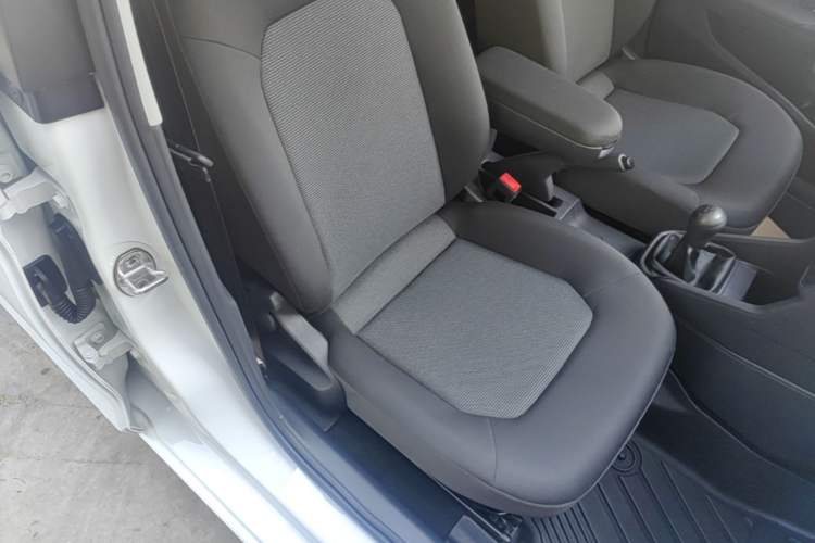 Used Volkswagen Jetta 2019 Dream Edition 1.4L Manual Fashion Version Right Front Seat