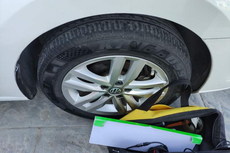 Used Volkswagen Jetta 2019 Dream Edition 1.5L Manual Fashion Version Right Front Wheel Hub