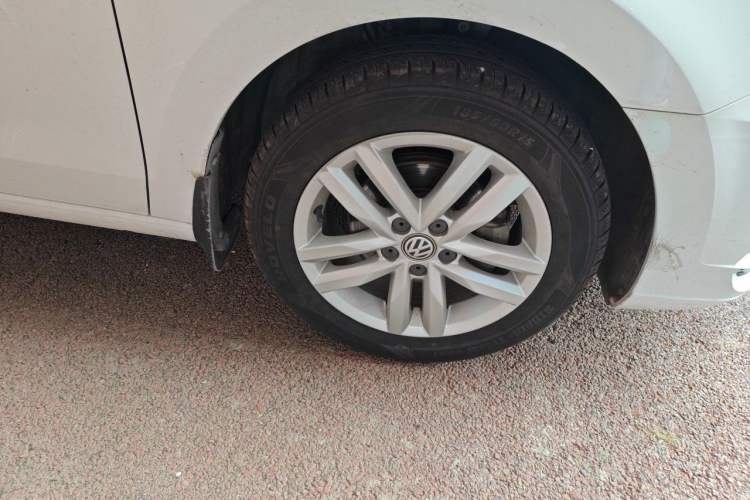 Used Volkswagen Jetta 2019 Dream Edition 1.5L Manual Fashion Version Right Front Wheel Hub