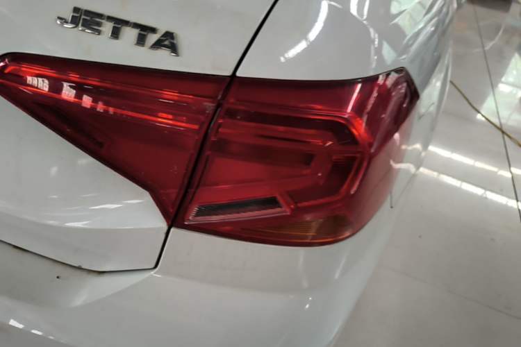 Used Volkswagen Jetta 2019 Dream Edition 1.4L Manual Fashion Version Right Rear Taillight