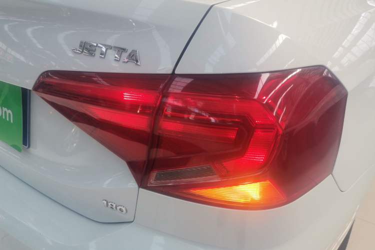 Used Volkswagen Jetta 2019 Dream Edition 1.5L Automatic Fashionable Version Right Rear Taillight
