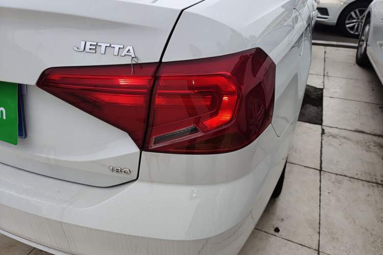 Used Volkswagen Jetta 2019 Dream Edition 1.5L Automatic Fashionable Version Right Rear Taillight