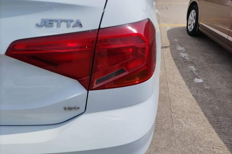 Used Volkswagen Jetta 2019 Dream Edition 1.5L Manual Fashion Version Right Rear Taillight