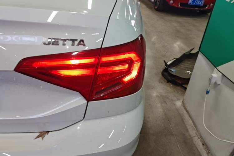 Used Volkswagen Jetta 2019 Dream Edition 1.4L Manual Fashion Version Right Rear Taillight