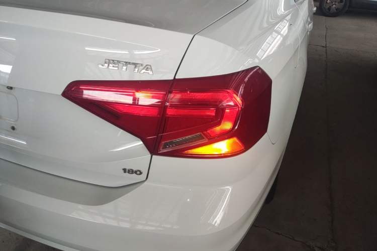 Used Volkswagen Jetta 2019 Dream Edition 1.5L Automatic Fashionable Version Right Rear Taillight