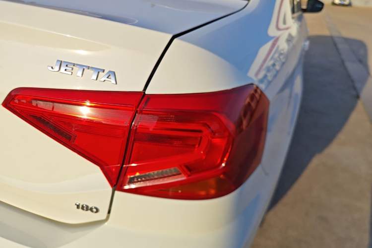 Used Volkswagen Jetta 2019 Dream Edition 1.5L Manual Fashion Version Right Rear Taillight
