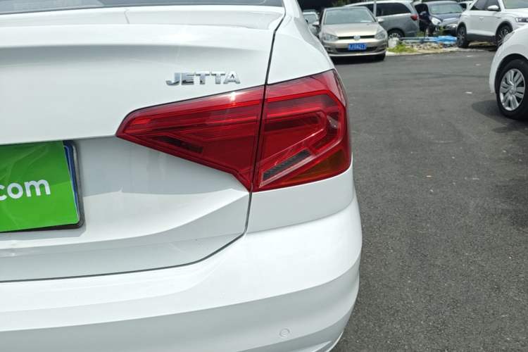 Used Volkswagen Jetta 2019 Dream Edition 1.4L Manual Fashion Version Right Rear Taillight