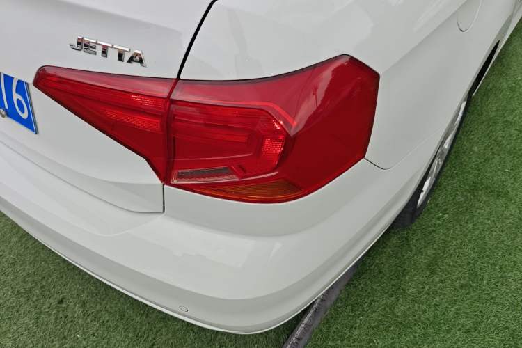 Used Volkswagen Jetta 2019 Dream Edition 1.4L Manual Fashion Version Right Rear Taillight