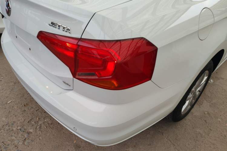 Used Volkswagen Jetta 2019 Dream Edition 1.5L Manual Fashion Version Right Rear Taillight