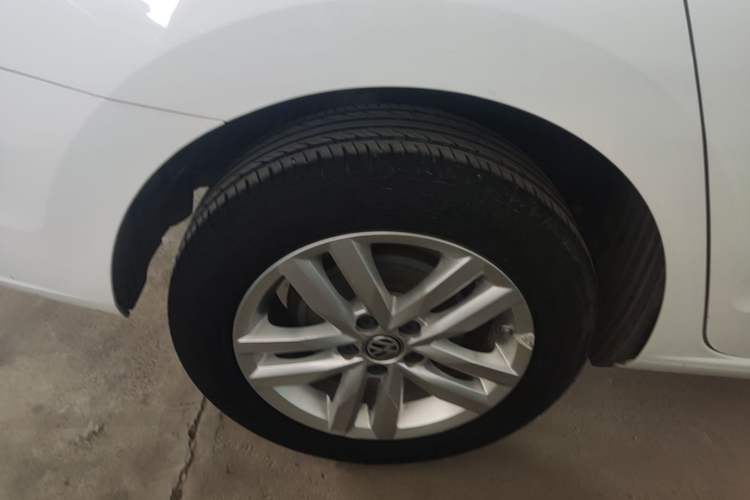 Used Volkswagen Jetta 2019 Dream Edition 1.5L Automatic Fashionable Version Right Rear Wheel Hub