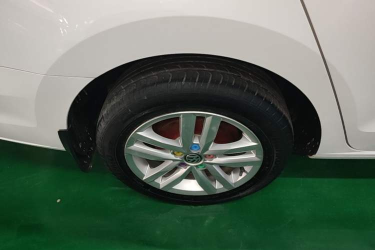 Used Volkswagen Jetta 2019 Dream Edition 1.5L Manual Fashion Version Right Rear Wheel Hub
