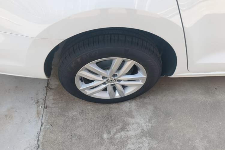 Used Volkswagen Jetta 2019 Dream Edition 1.5L Automatic Fashionable Version Right Rear Wheel Hub