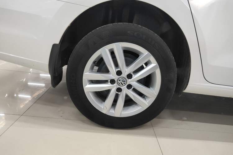 Used Volkswagen Jetta 2019 Dream Edition 1.5L Automatic Fashionable Version Right Rear Wheel Hub