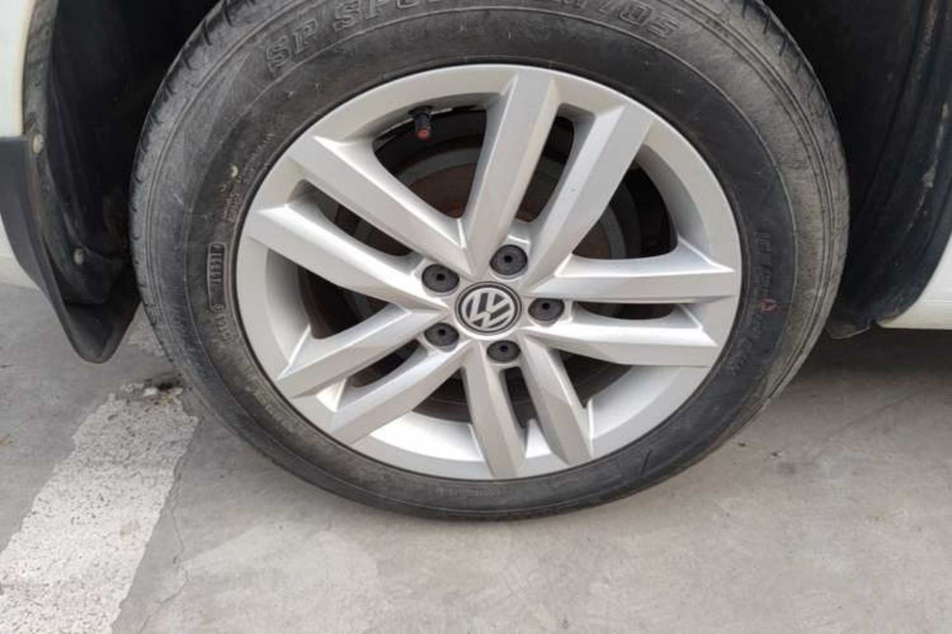 Used Volkswagen Jetta 2019 Dream Edition 1.5L Manual Fashion Version Right Rear Wheel Hub