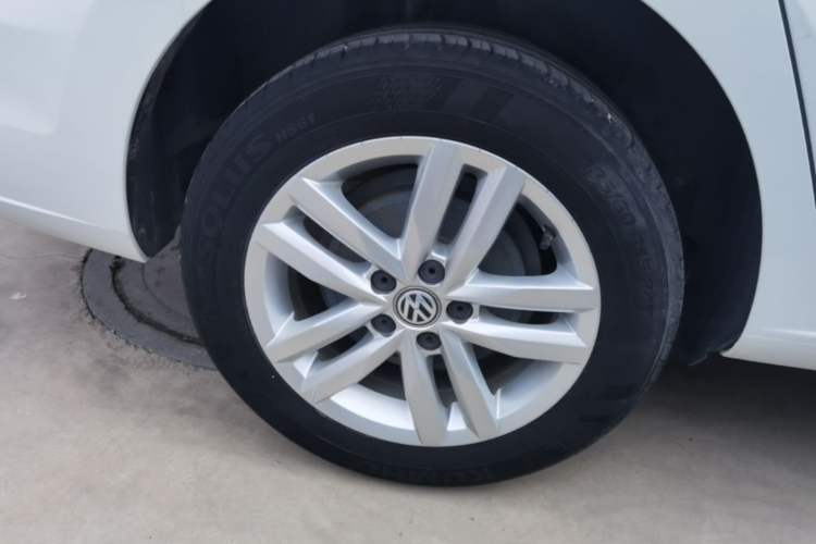 Used Volkswagen Jetta 2019 Dream Edition 1.5L Manual Fashion Version Right Rear Wheel Hub