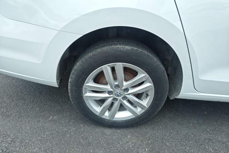 Used Volkswagen Jetta 2019 Dream Edition 1.4L Manual Fashion Version Right Rear Wheel Hub