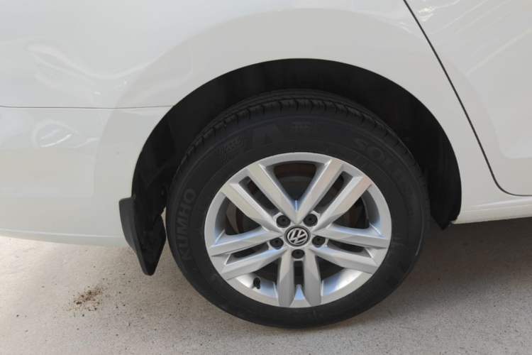 Used Volkswagen Jetta 2019 Dream Edition 1.5L Automatic Fashionable Version Right Rear Wheel Hub