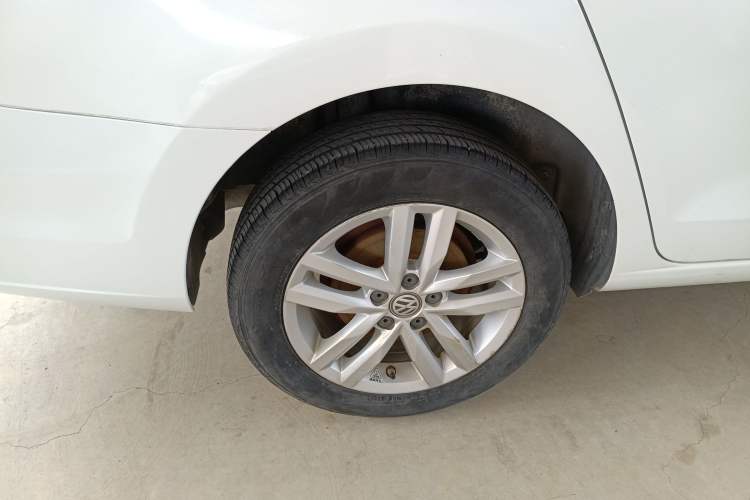 Used Volkswagen Jetta 2019 Dream Edition 1.5L Manual Fashion Version Right Rear Wheel Hub