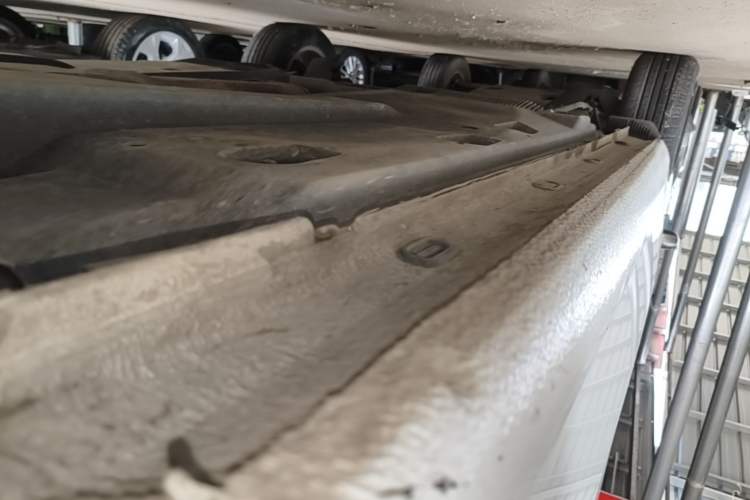 Used Volkswagen Jetta 2019 Dream Edition 1.4L Manual Fashion Version Right Side Sill