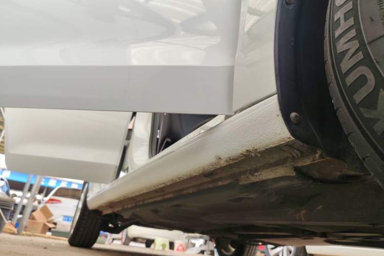 Used Volkswagen Jetta 2019 Dream Edition 1.5L Manual Fashion Version Right Side Sill