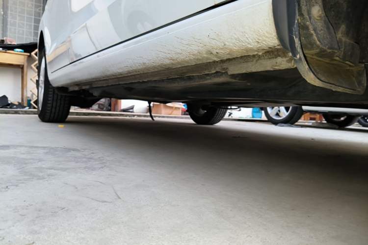 Used Volkswagen Jetta 2019 Dream Edition 1.5L Manual Fashion Version Right Side Sill