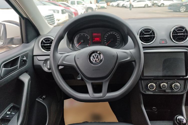 Used Volkswagen Jetta 2019 Dream Edition 1.5L Manual Fashion Version Steering Wheel