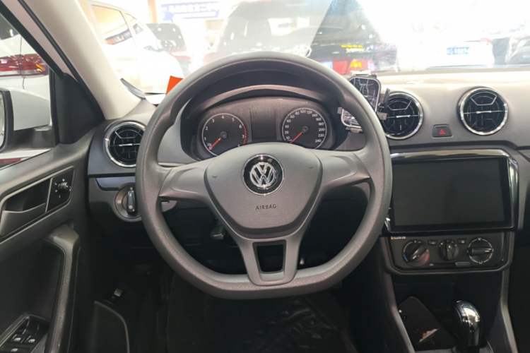Used Volkswagen Jetta 2019 Dream Edition 1.5L Automatic Fashionable Version Steering Wheel