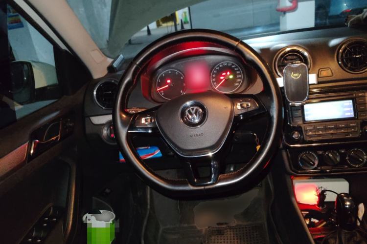 Used Volkswagen Jetta 2019 Dream Edition 1.5L Automatic Comfort Version Steering Wheel