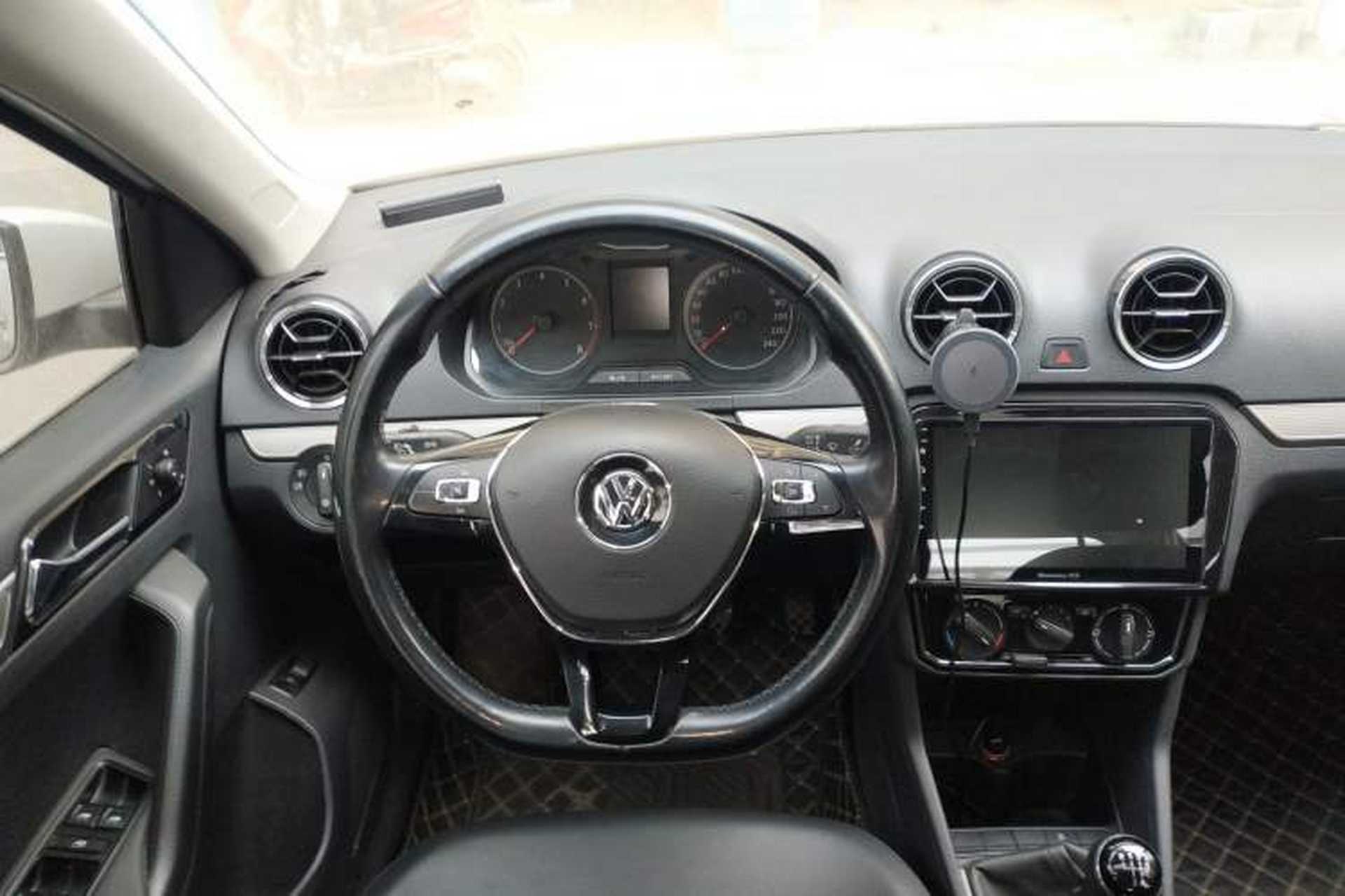 Used Volkswagen Jetta 2019 Dream Edition 1.4L Manual Comfort Version Steering Wheel