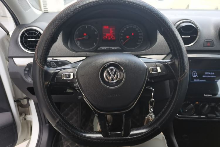 Used Volkswagen Jetta 2019 Dream Edition 1.5L Manual Comfort Version Steering Wheel