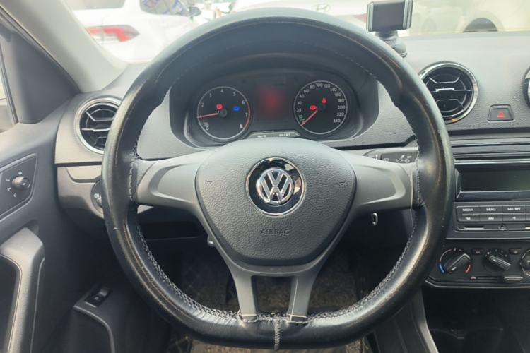Used Volkswagen Jetta 2019 Dream Edition 1.4L Manual Fashion Version Steering Wheel