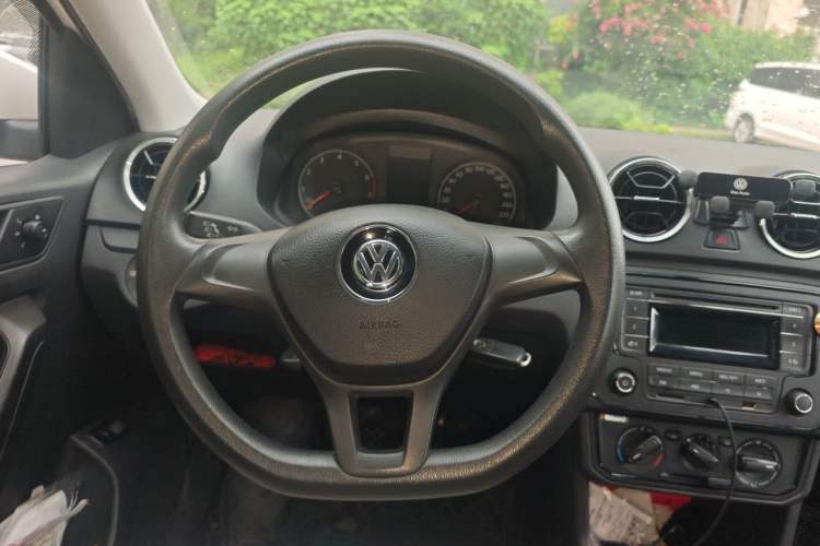 Used Volkswagen Jetta 2019 Dream Edition 1.5L Manual Fashion Version Steering Wheel