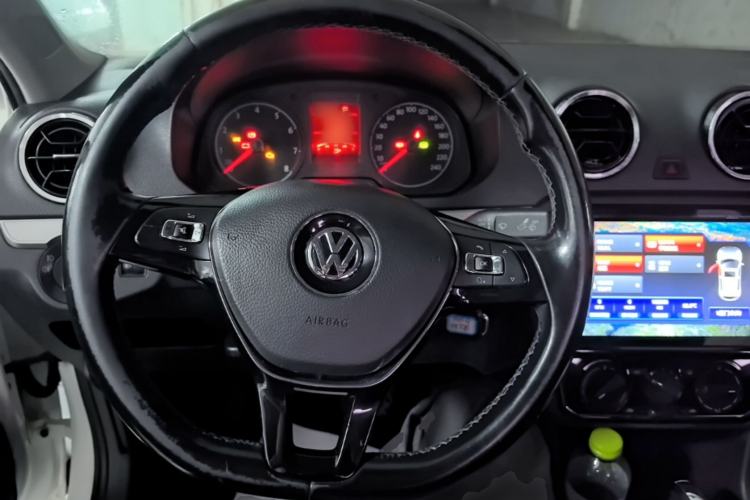 Used Volkswagen Jetta 2019 Dream Edition 1.5L Automatic Comfort Version Steering Wheel
