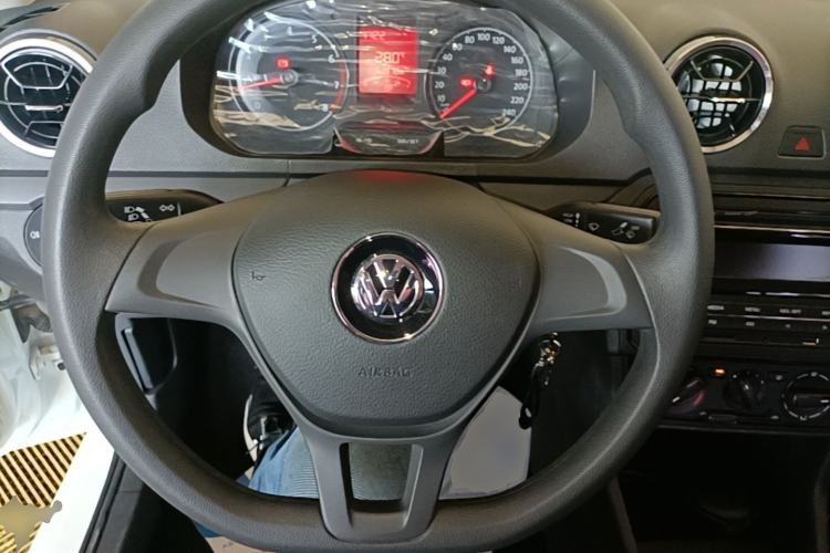 Used Volkswagen Jetta 2019 Dream Edition 1.4L Manual Fashion Version Steering Wheel