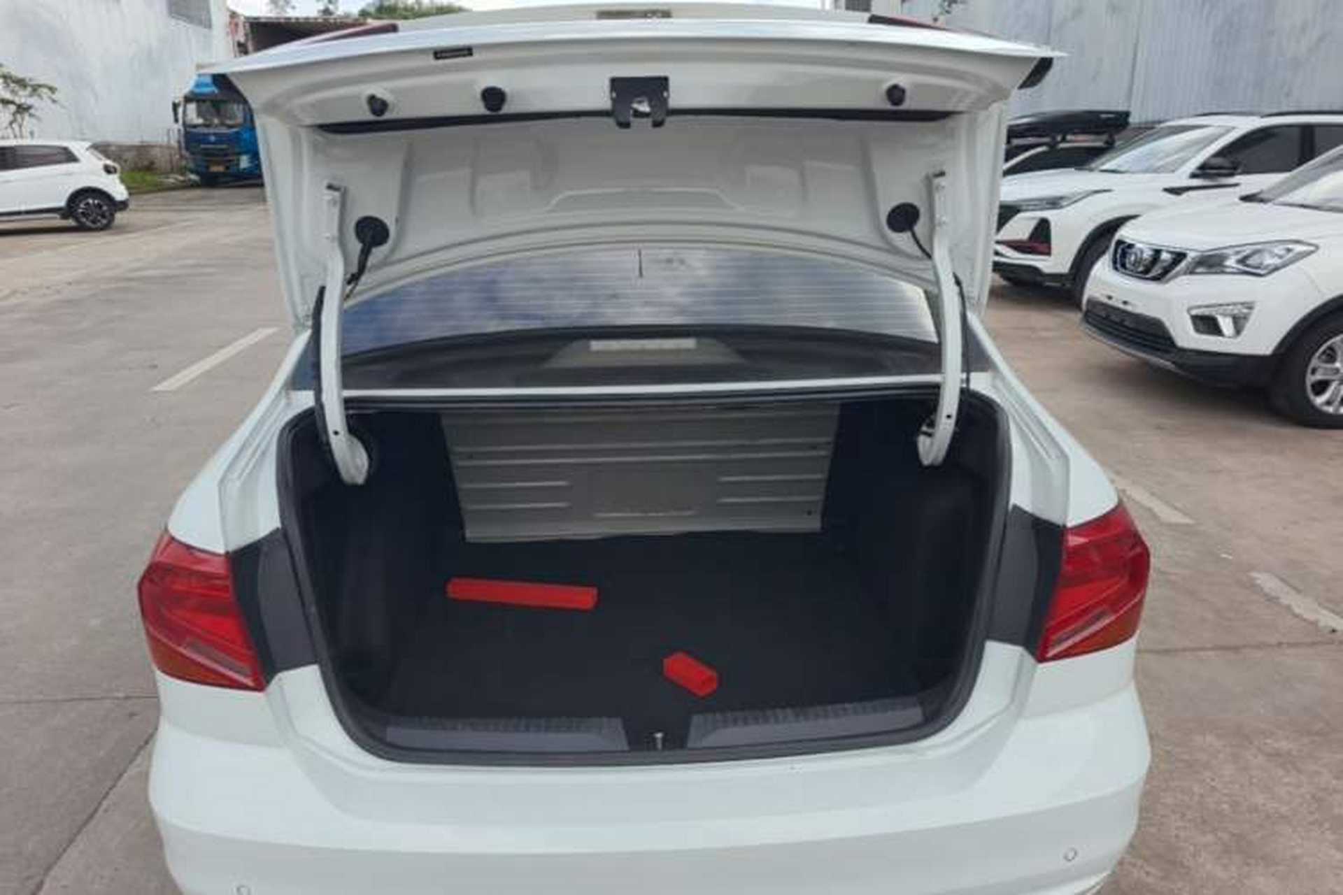 Used Volkswagen Jetta 2019 Dream Edition 1.5L Manual Fashion Version Trunk