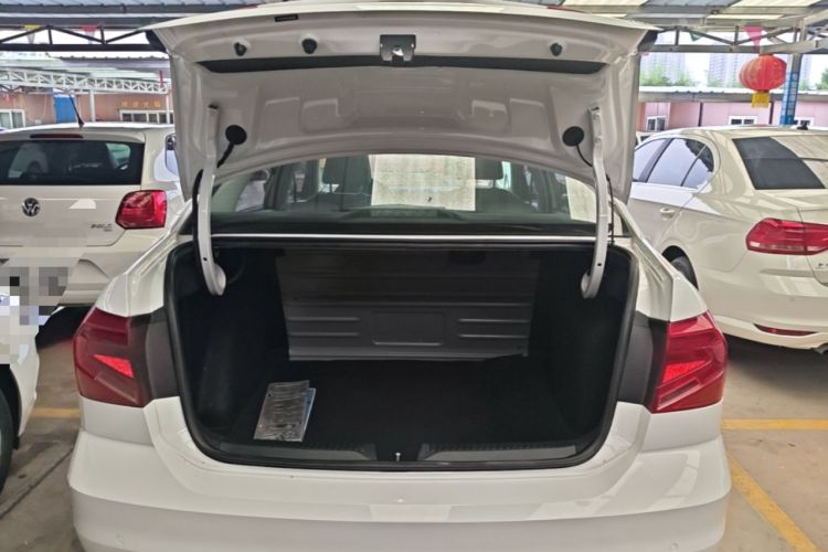 Used Volkswagen Jetta 2019 Dream Edition 1.5L Manual Comfort Version Trunk