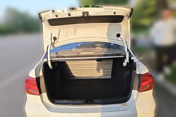 Used Volkswagen Jetta 2019 Dream Edition 1.5L Manual Fashion Version Trunk