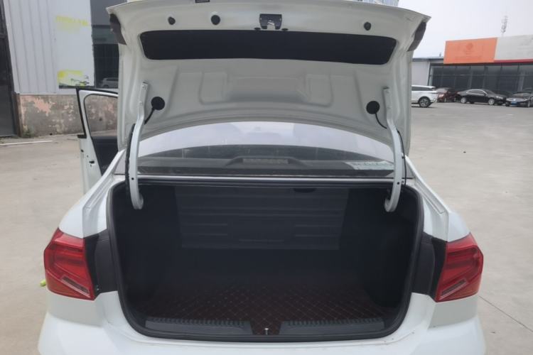 Used Volkswagen Jetta 2019 Dream Edition 1.4L Manual Fashion Version Trunk
