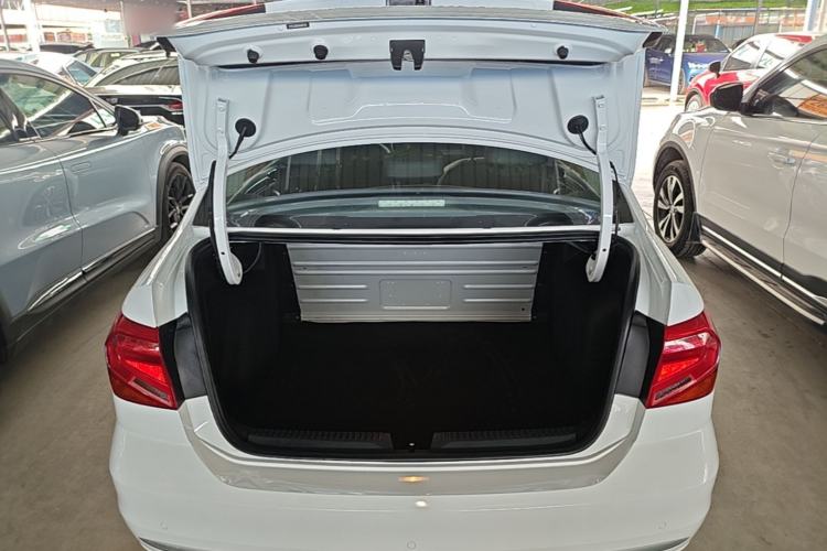 Used Volkswagen Jetta 2019 Dream Edition 1.5L Automatic Comfort Version Trunk